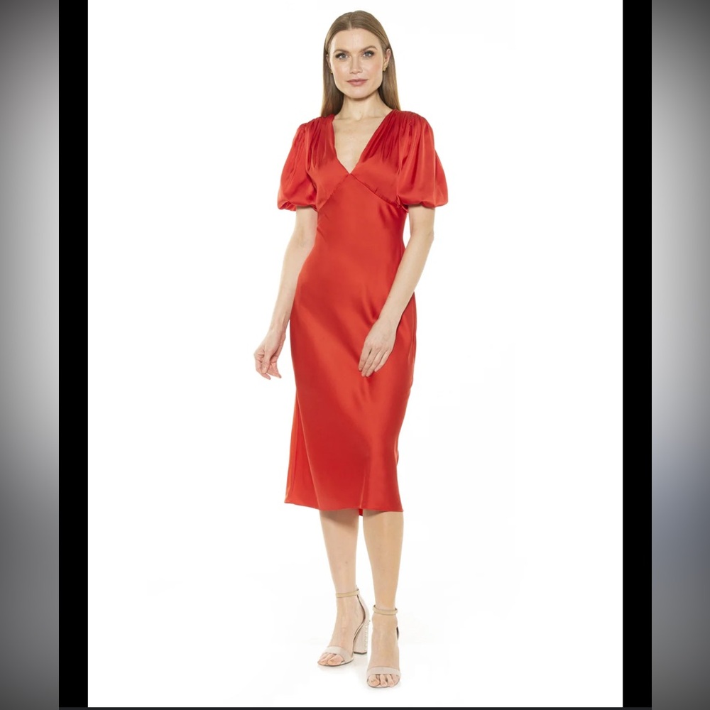 Alexia Admor Felicity Silk Midi Dress. NWT. Apricot. Size 6